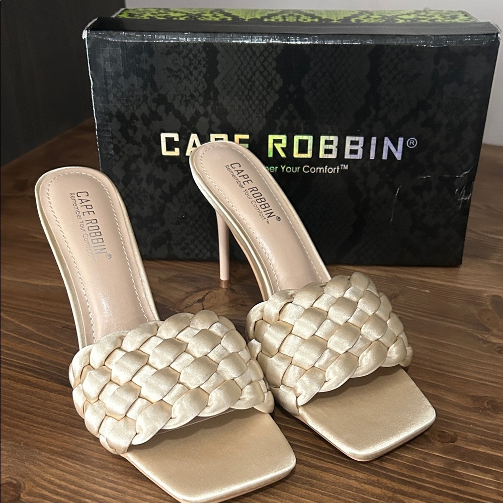 Cape Robbin Braided Miella stiletto Slide Heels. New in box size 5.5